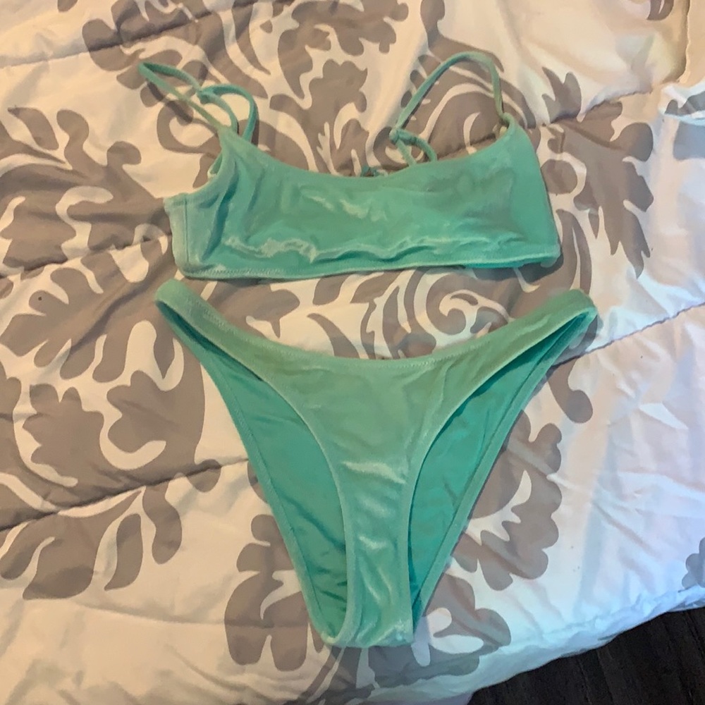 triangl bikini